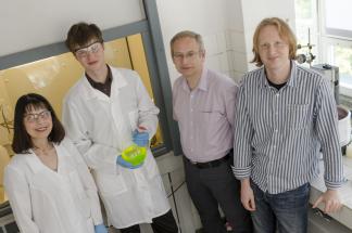 Vytautas Getautis with the team of KTU chemists Vytautas Getautis with the team of KTU chemists