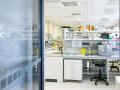 Mokslo ir studijų institucijų ir valstybės institucijų atstovai pasirašė rezoliuciją, kuria bus siekiama, kad iki 2020 m. Lietuva taptų Europos sveikatos technologijų ir biotechnologijų inovacijų centru/Nuotraukose – Valstybinio mokslinių tyrimų instituto Inovatyvios medicinos centras