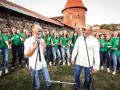 L. Adomaitis ir G. Paškevičius atlieka dainą „Kol kartu" su KTU akademiniu choru „Jaunystė"