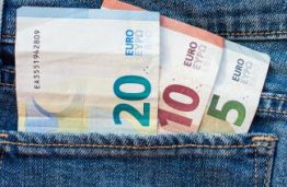 Ekonomistas Andrius Januškevičius: „Euro įvedimas Lietuvai atnešė daugiau naudos nei neigiamų aspektų“
