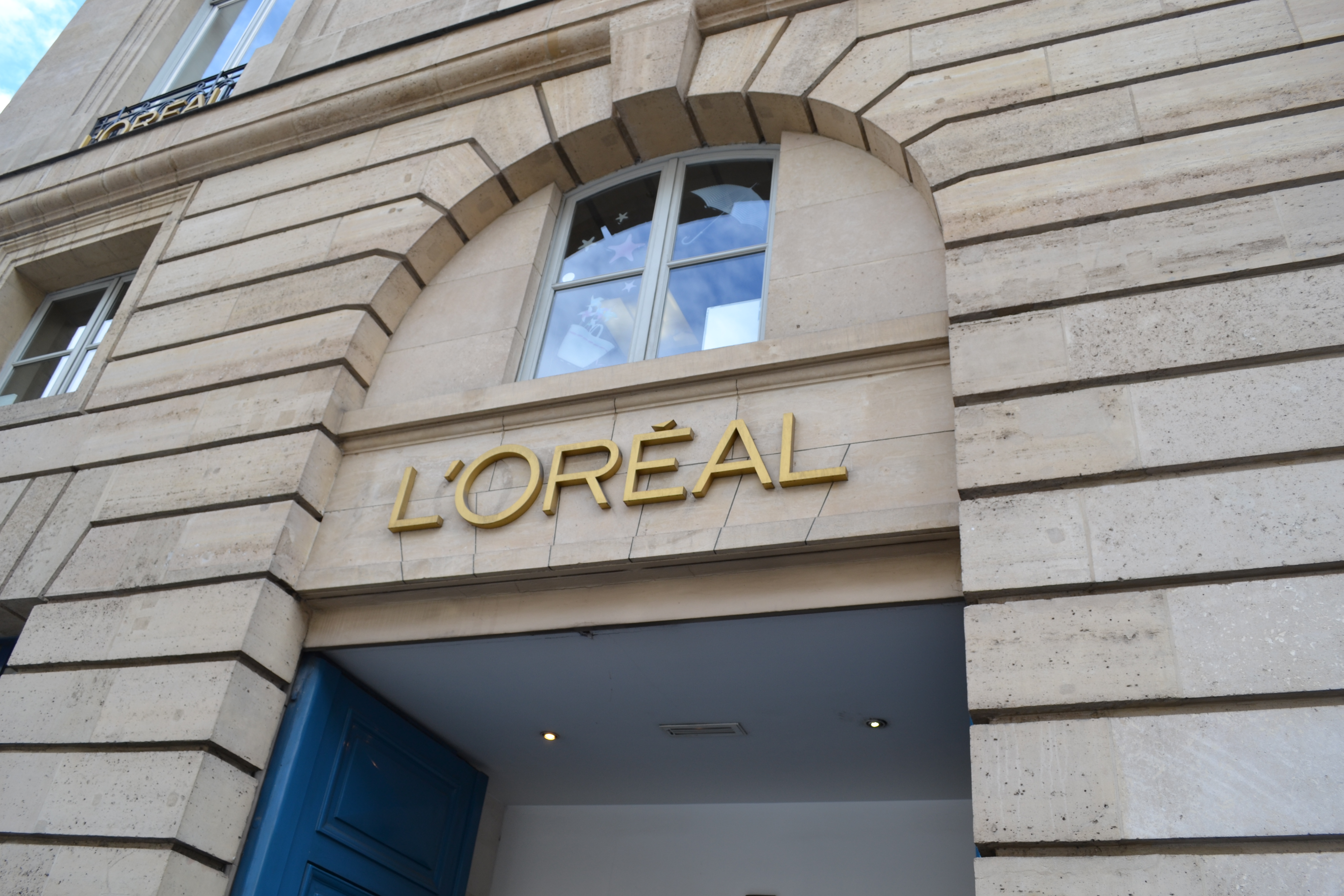 KTU absolventai apie darbą kosmetikos milžinėje „L'Oréal“: nuobodžių akimirkų nedaug | Kauno technologijos universitetas