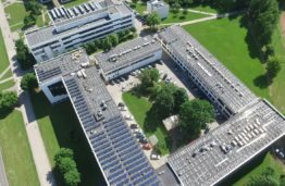 KTU ir toliau renkasi atsinaujinančią energiją: keturiems pastatams – saulės elektrinės, bus investuota 1,7 mln. eurų