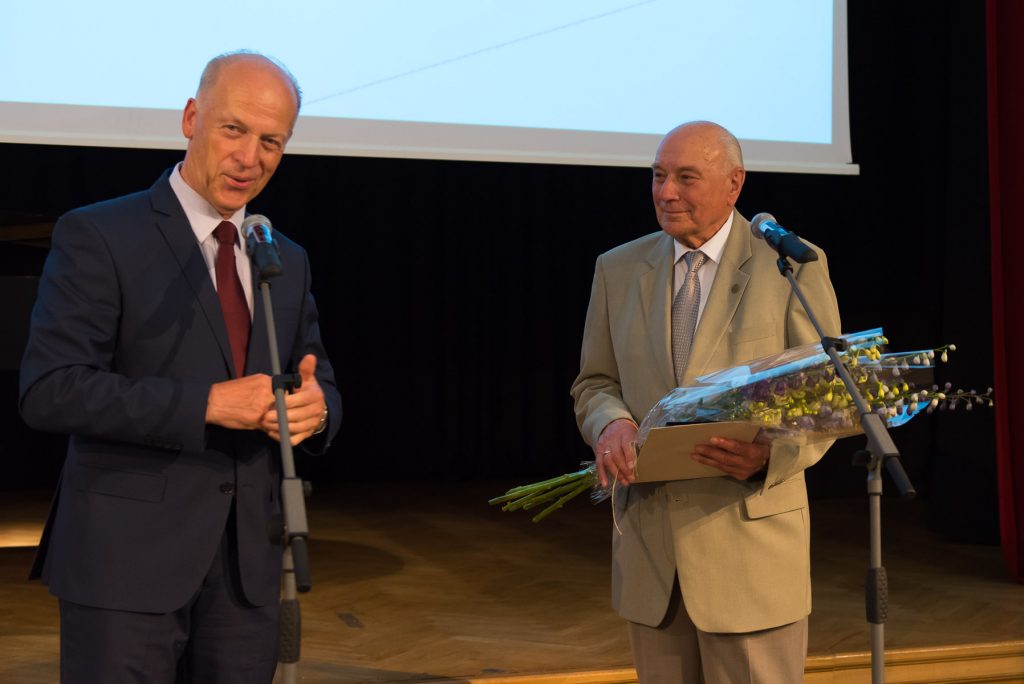 KTU emeritas J. Deltuva anksčiau viską skaičiavome „ranka“ KTU KTU