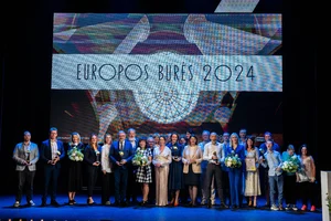 Net dviem KTU mokslininkų vykdomiems projektams „Europos burės 2024“ apdovanojimai. G. Bitvinsko nuotr.