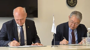 Bendradarbiavimo sutarties pasirašymas