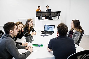 Skirtingos kartos darbe – iššūkis ar privalumas?