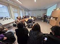 Konferencijos dalyviai KTU laboratorijoje