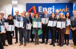 Lolita Jurk&scaron;ienė su diplomu Briuselyje