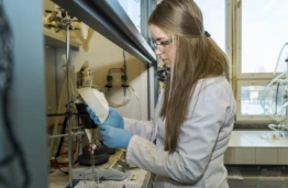 KTU chemikų triumfas: kaip aukščiausio lygio mentorystė virsta geriausiomis šalies disertacijomis