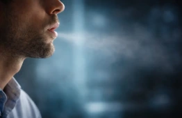 Tai, ką iškvepiame, gali įspėti apie ligą: KTU mokslininkai kuria jutiklius, kurie „perskaito“ iškvėpto oro sudėtį