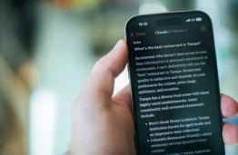 Neužtenka vien įjungti dirbtinį intelektą: naujausia ataskaita atskleidė, kas iš tiesų laimi DI lenktynėse darbo rinkoje