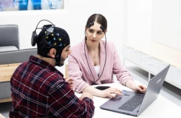 KTU mokslininkai tyrinėja žmogaus smegenų signalus, siekdami geriau suprasti kognityvinius procesus ir kurti naujas technologijas
