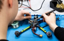 KTU studentas iš Ukrainos vienu metu kuria startuolį, tiria vandenilio technologijas ir ruošiasi Konstitucijos egzaminui